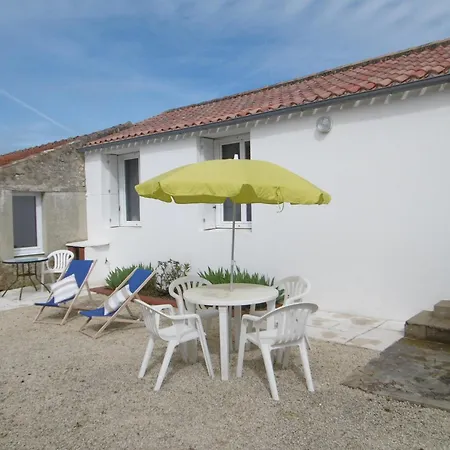 Holiday home Maison Cosy A Barbatre, Proche Plage, Jardin, 2 Pers. - Fr-1-823-39